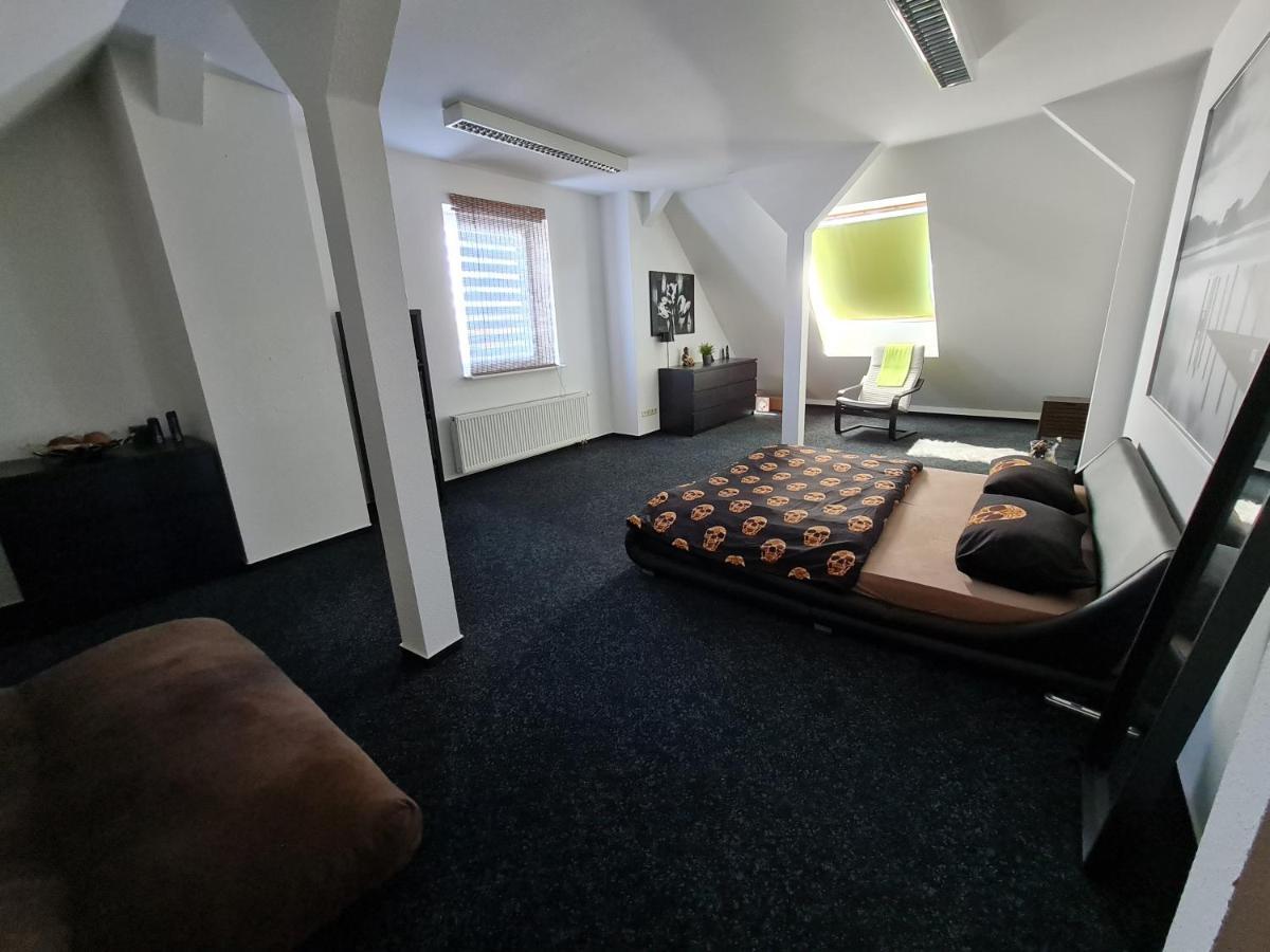 6 Bedroom Private Apartment & Lounge Rostock Exterior photo